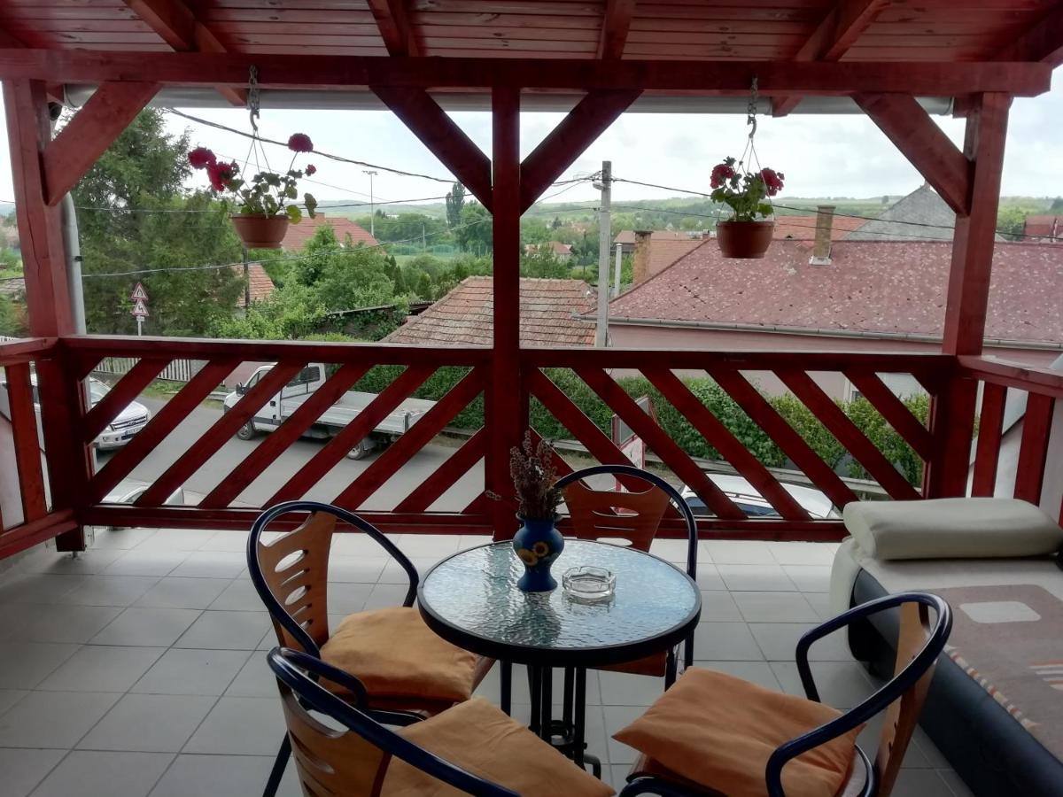 Appartement Vadasztanya Fogado à Egerszalók Extérieur photo